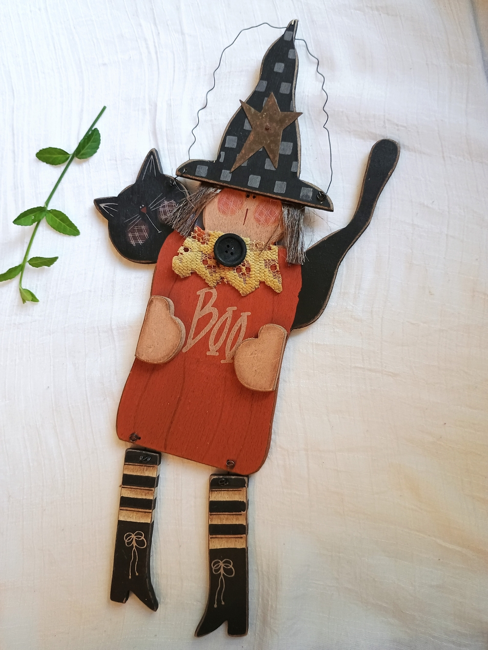 🤎 RUSTIC FARMHOUSE 🤎 VTG Halloween Witch Door Hanger, Witchy Vibes, Kitschy